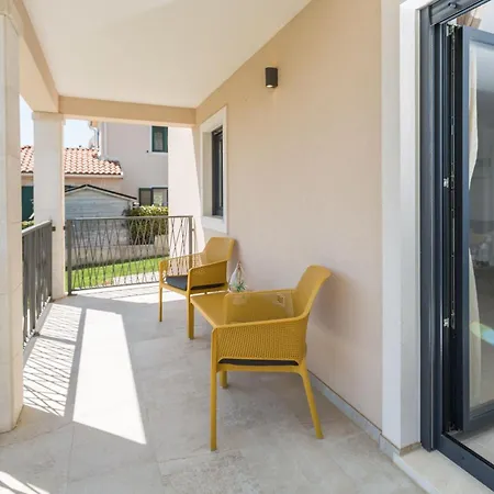 Σπίτι διακοπών Moderne Stefany Mit Pool Und Panoramablick *